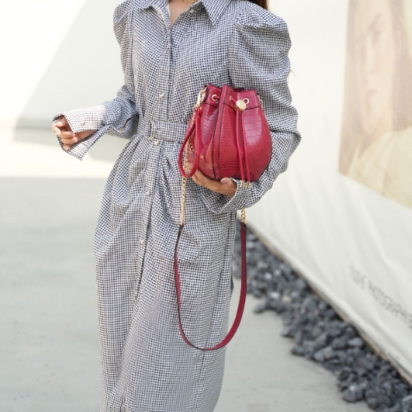 MKF Cassidy Crocodile Embossed Shoulder Bag - Picture 3 of 10